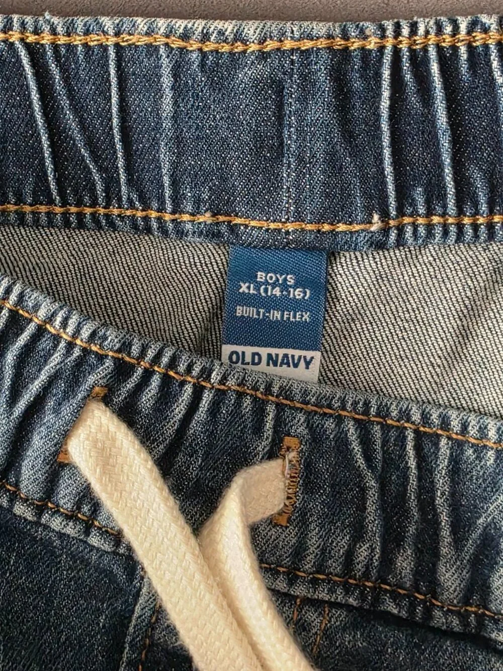 Old Navy Boys Denim Jean Shorts Size XL (14–16) – Excellent Condition